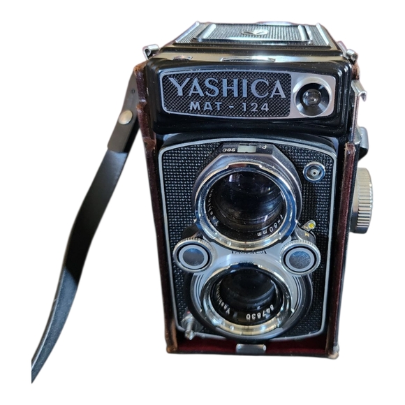 VTG Yashica Mat-124 6X6 Twin Lens Camera 80mm F 3.5/2.8 Yashinon TLR Lens & Case - Picture 1 of 16